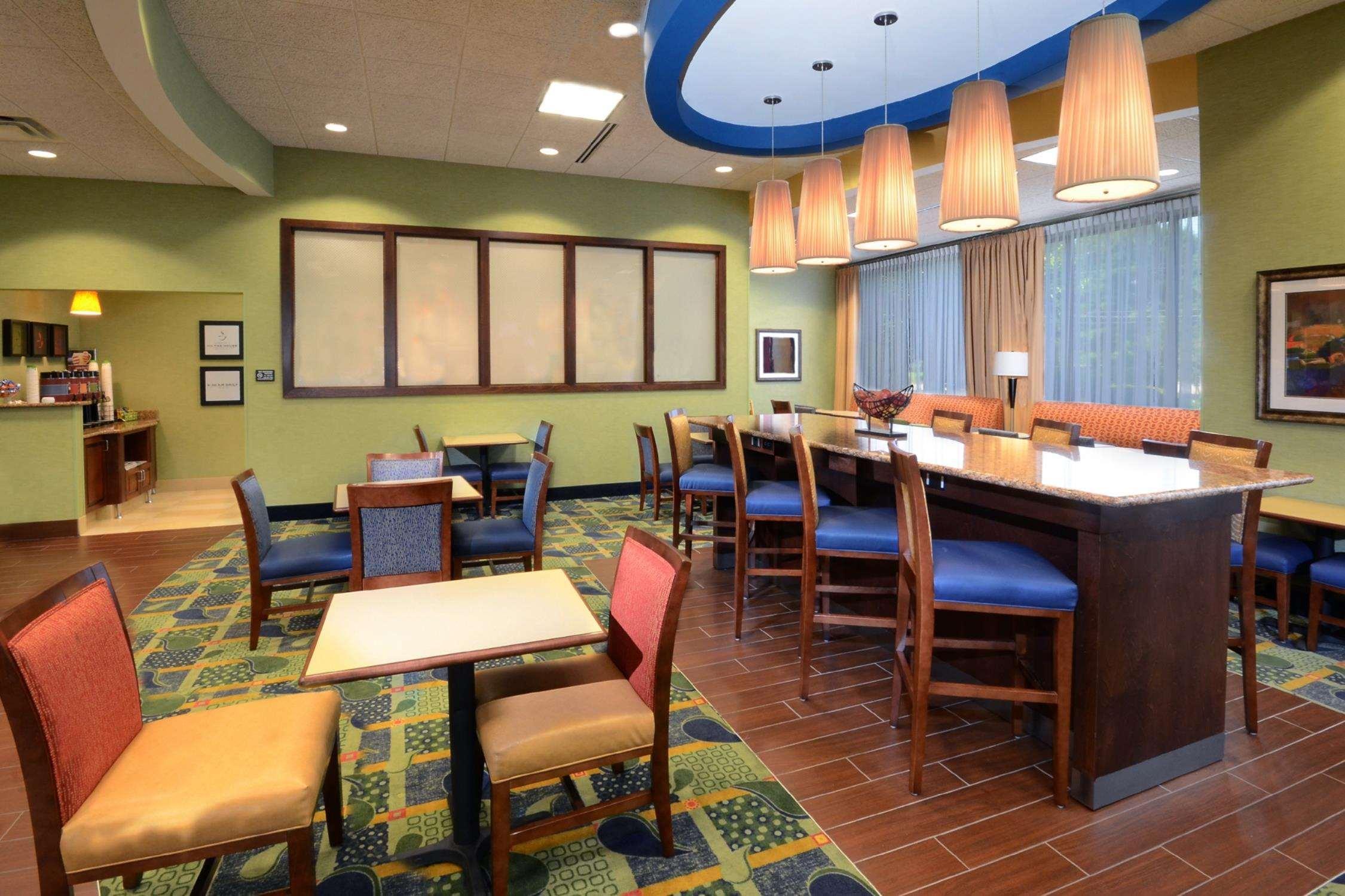Hotel Hampton Roxboro