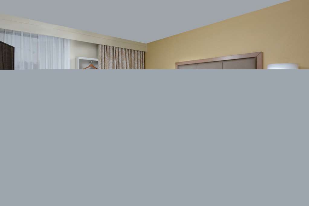 Hampton Hotel 3*